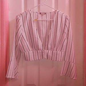 low v-neck long sleeve crop top